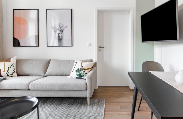 Zwickau Biergasse | One-Bedroom Suite + Balcony