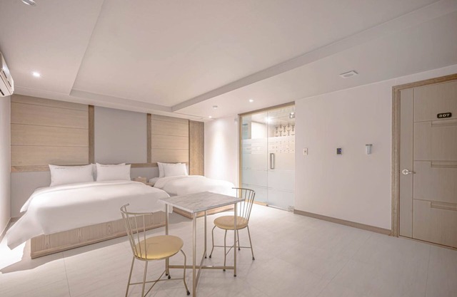 Zzam Hotel