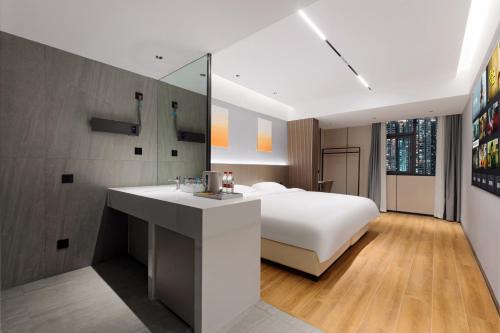 Chenghua Hotel | 如家睿柏云酒店 成都电子科大建设北路地铁站店