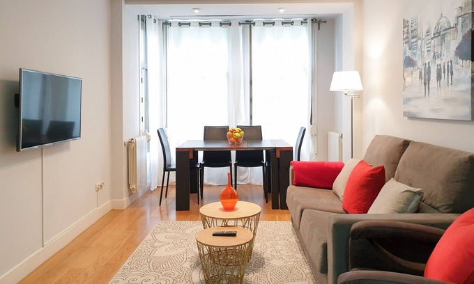 Gros Apartment | 001/SAUSALITO BEACH, next to La Zurriola