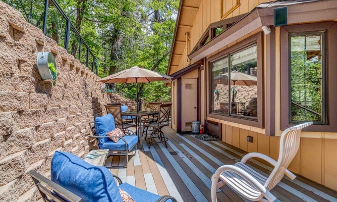 Moonridge House | 026 - Big Bear Sunset Lodge - Meredith Lodging