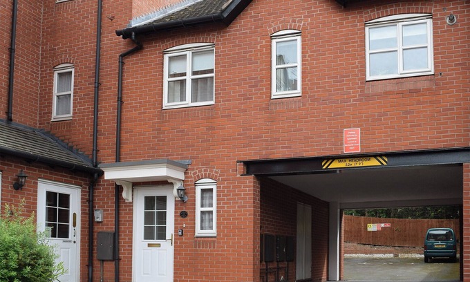 Stratford-upon-Avon Cottage | 1 bedroom accommodation in Stratford-upon-Avon