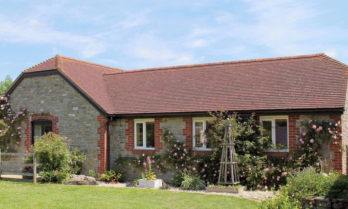 Pulham Cottage | 1 bedroom accommodation in Holnest, near Sherborne