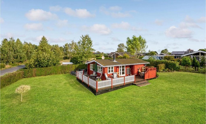 Bog By House | 1 Bedroom Awesome Home In Bogø By