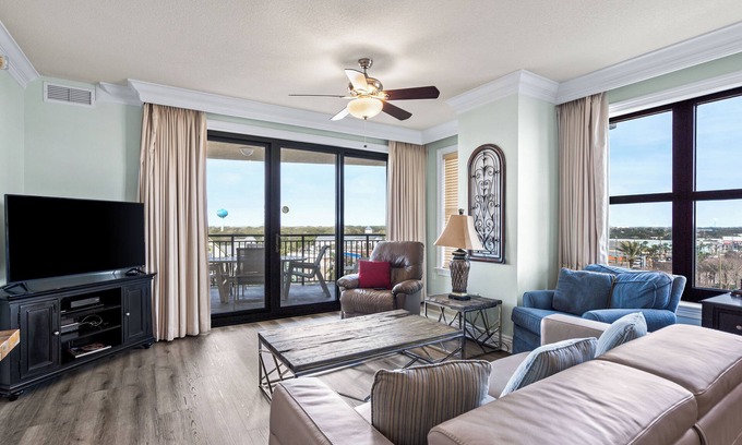 Destin Resort | 1-Bedroom Luxury Stay at Emerald Grande – Ocean Views & Resort Amenities