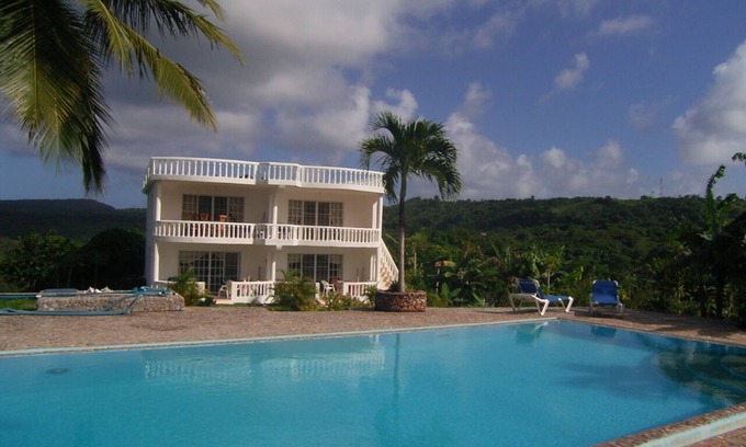 Las Galeras Apartment | 1 bedroom studio apartment with living room, kitchen, terrace, garden and pool