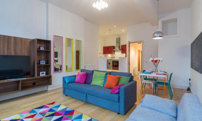 Cathedral Quarter Apartment | 1 Fitzrovia: Cathedral Quarter