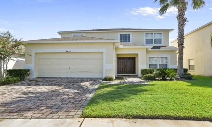 Cumbrian Lakes House | 10 Minutes from Parks in Orlando Kissimmee Area Gated Community Private Pool