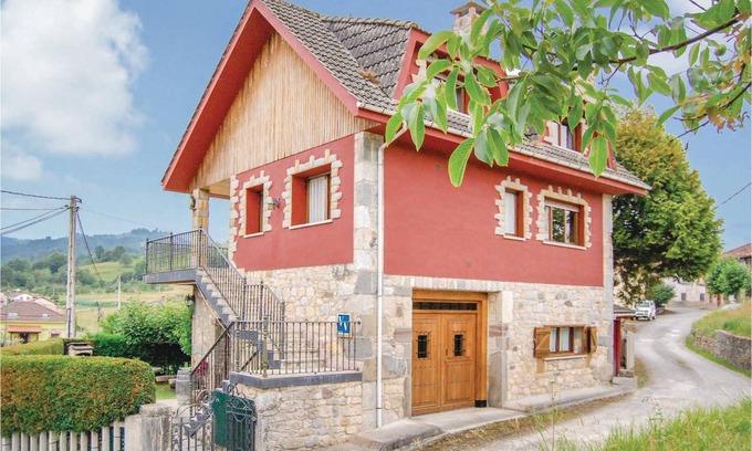 Villamayor House | 100 m² House ∙ 4 bedrooms ∙ 6 guests