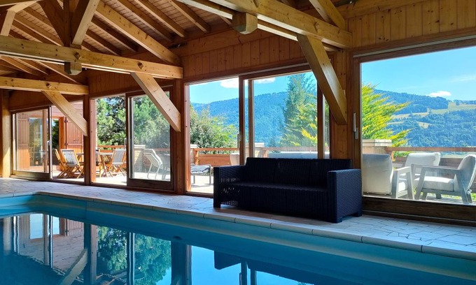 Taninges Ski Chalet | 130 m² Chalet ∙ 4 bedrooms ∙ 8 guests