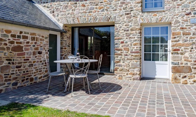 Creances House | 130 m² House ∙ 3 bedrooms ∙ 6 guests