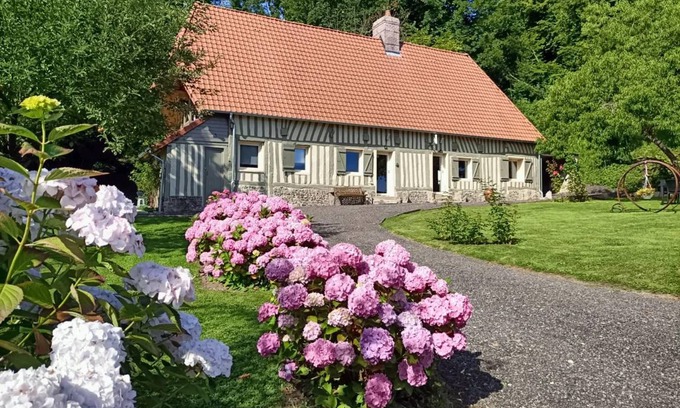 Offranville House | 130 m² House ∙ 3 bedrooms ∙ 9 guests