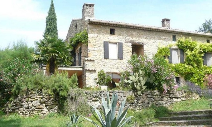 Saint-Paulet-de-Caisson House | 140 m² House ∙ 3 bedrooms ∙ 8 guests