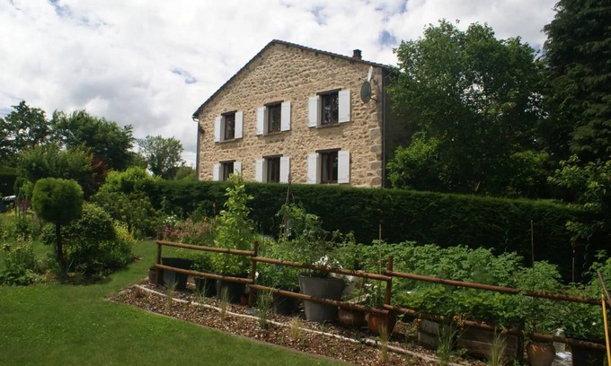 Abjat-sur-Bandiat House | 147 m² House ∙ 3 bedrooms ∙ 7 guests