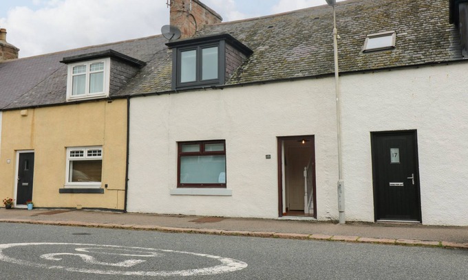 Cruden Bay Cottage | 15 MAIN STREET, pet friendly, character holiday cottage in Cruden Bay