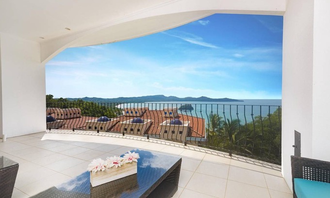 Playa Flamingo Apartment | 174 m² Apartment ∙ 3 bedrooms ∙ 6 guests