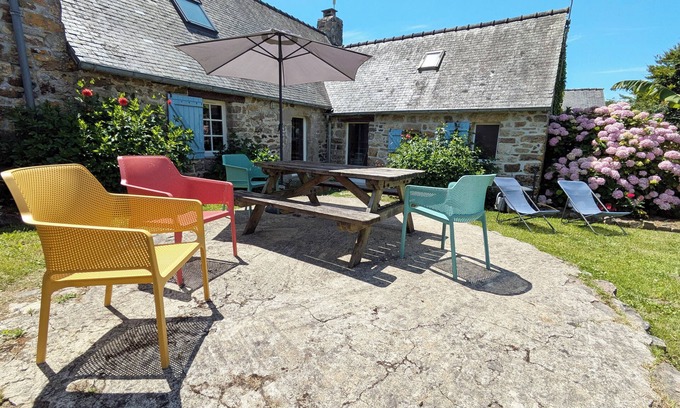 Crozon House | 18 th century Cottage house close to the beach