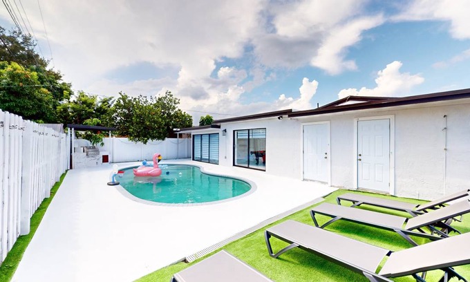 Driftwood House | 185 m² House ∙ 5 bedrooms ∙ 10 guests