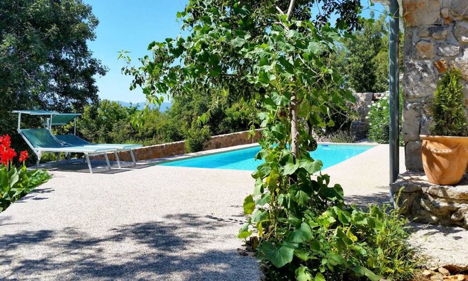 Nenadici Other | 190 m² Accommodation ∙ 2 bedrooms ∙ 4 guests