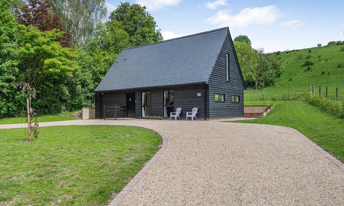 Farley Cottage | 2 bedroom accommodation in Pitton near Salisbury