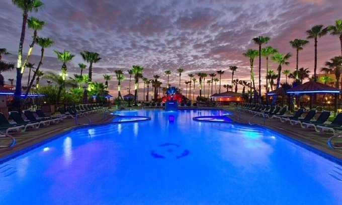 South Padre Island Resort | 2 Bedroom 2 Bathroom Condo #1105