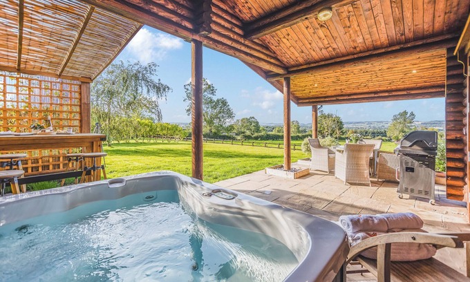 Constable Burton Ski Chalet | 2 bedroom accommodation in Constable Burton