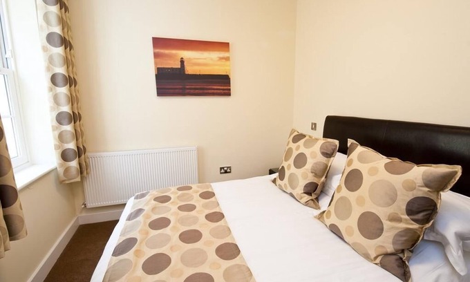 Scarborough Apartment | 2 Bedroom Apartment - 2nd Floor