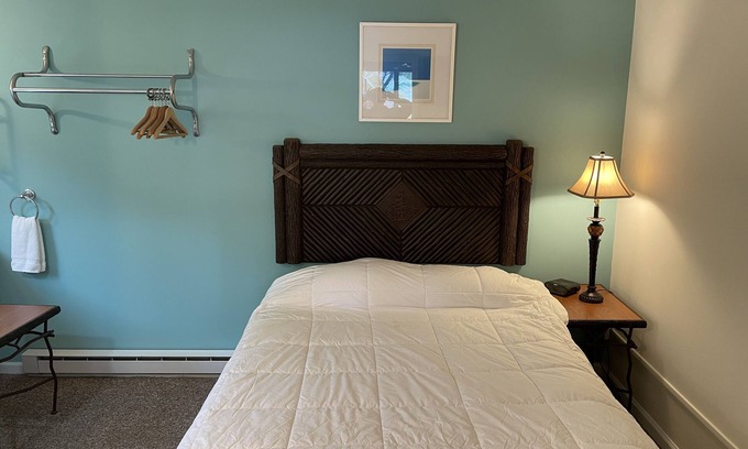 Lake George Condo | 2 Bedroom Deck Suite on Lake George