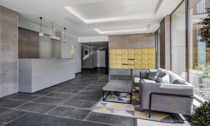 St Albans Apartment | 2 Bedroom Top Floor Grosvenor's Luxury Apartment