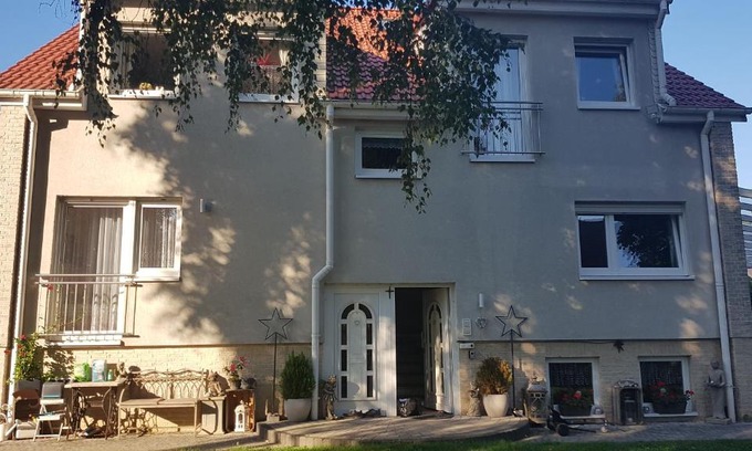 Rudow Apartment | 2 Zimmerwohnung am Flughafen Schönefeld