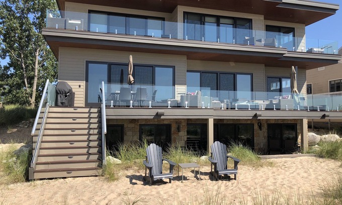 Spring Lake House | 2026 summer weeks booked - N Shore-private low berm ideal beachfront location