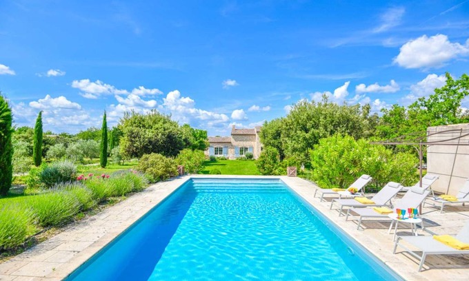 Eygalieres House | 215 m² House ∙ 5 bedrooms ∙ 10 guests