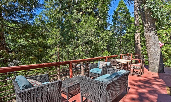 Cedar Glen House | 229 m² House ∙ 4 bedrooms ∙ 12 guests
