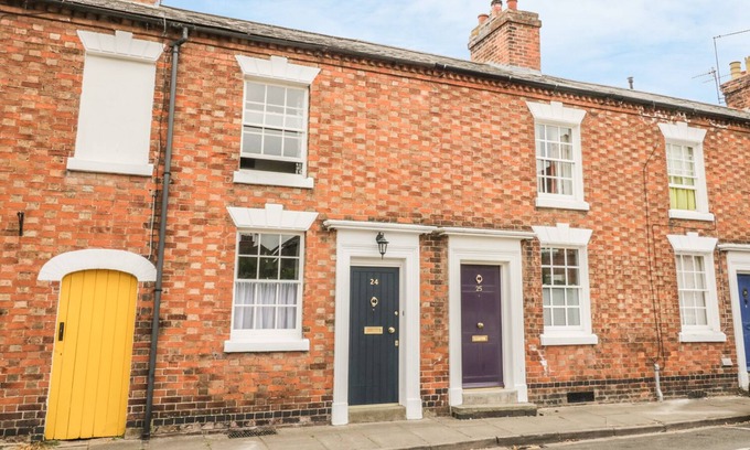 Stratford-upon-Avon Cottage | 24 COLLEGE LANE, family friendly in Stratford-Upon-Avon