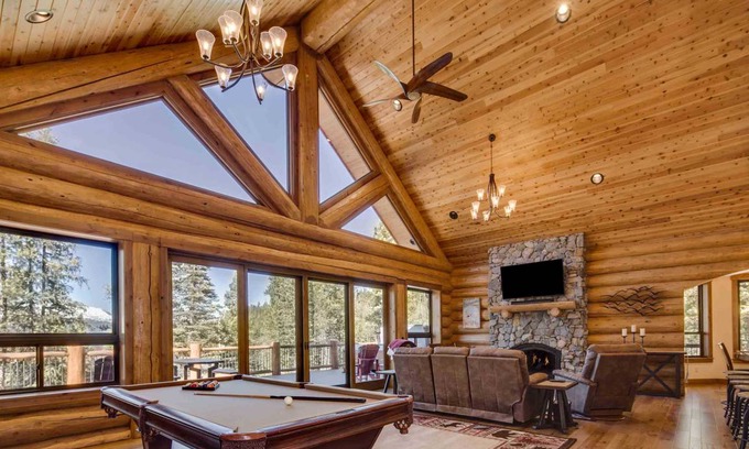 Breckenridge Park Estates House | 258 m² House ∙ 3 bedrooms ∙ 8 guests