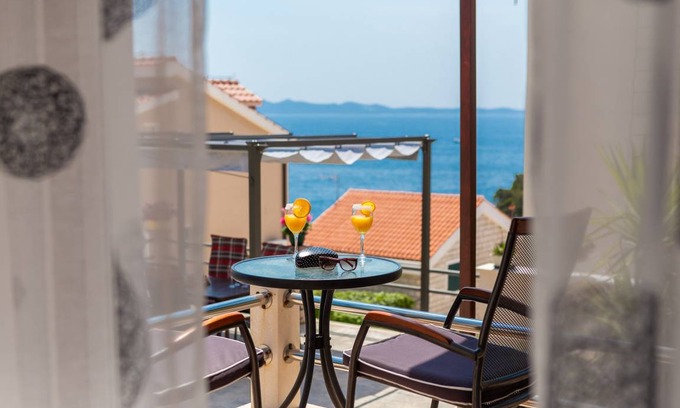 Cove Osibova (Milna) Apartment | 27 m² Apartment ∙ 1 bedroom ∙ 3 guests
