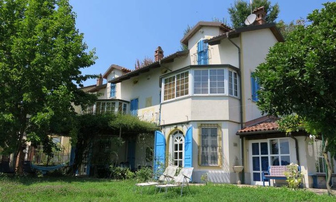 San Damiano dʼAsti House | 270 m² Farmhouse ∙ 6 bedrooms ∙ 11 guests