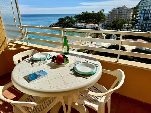 Calpe Apartment | 27C VORA 1 dormitorio con vistas al mar y wifi
