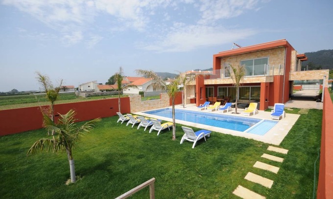 Marinhas Villa | 285 m² Villa ∙ 5 bedrooms ∙ 10 guests