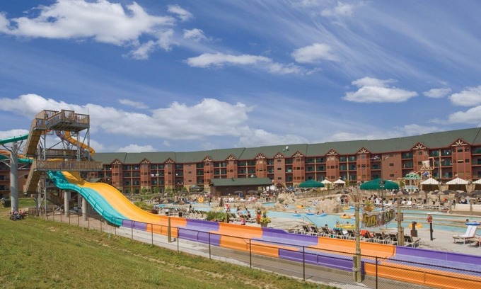 Lake Delton Resort | 2Bed/2Bath Deluxe- Lovely Dells Resort w/Access to Wilderness Territory!