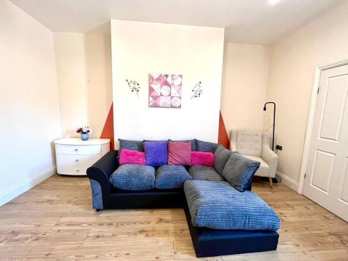 Heaton House | 3 Bdrm Home 10mins From The City