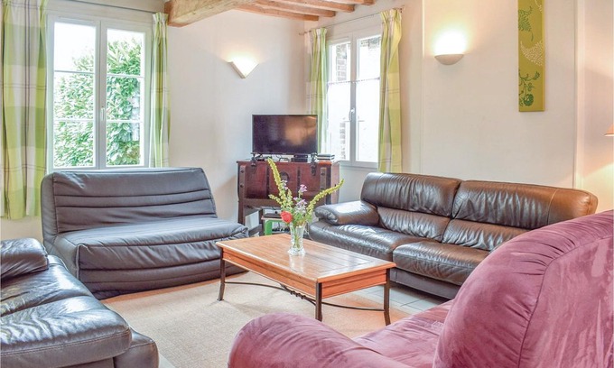 Le Bourg-Dun House | 3 bedroom accommodation in Le Bourg-Dun