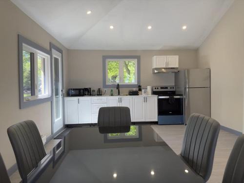 Carling House | 3-Bedroom Cottage #10 - Sand Bay