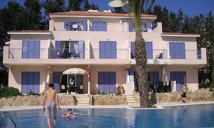Paphos Villa | 3-bedroom poolside villa in Kato Paphos, Cyprus with roof terrace and free Wi-Fi