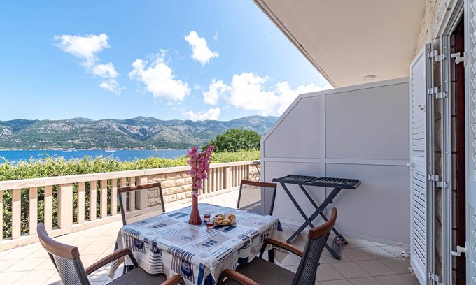 Cove Tri Zala (Zrnovo) Apartment | 30 m² Apartment ∙ 1 bedroom ∙ 2 guests