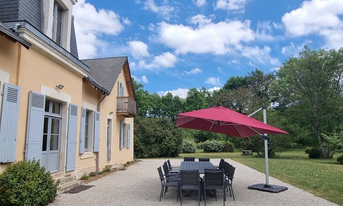Parigne-lʼEveque Cottage | 300 m² Cabin ∙ 6 bedrooms ∙ 15 guests