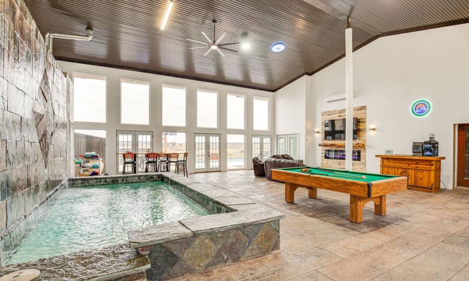 Lakeside City House | 371 m² House ∙ 2 bedrooms ∙ 12 guests