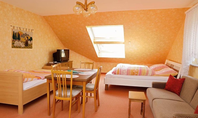 Fuerth Apartment | 39 m² Apartment ∙ 3 guests