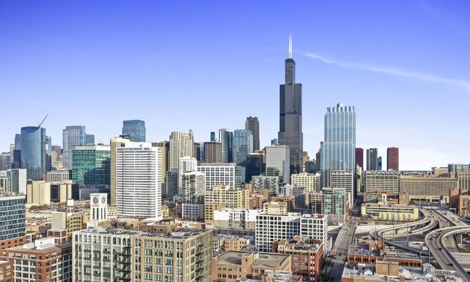 West Loop House | 3BR/2.1BA TOWNHOUSE IN THE HEART OF WEST LOOP