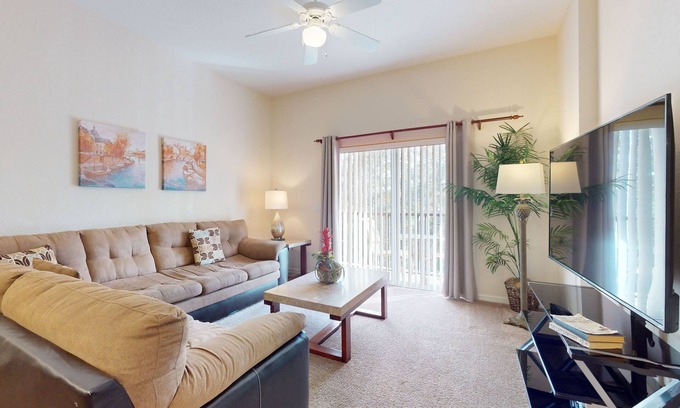 Bahama Bay Condo | 3rd floor condo w/sauna, shared pools, restaurant, gym, balcony
